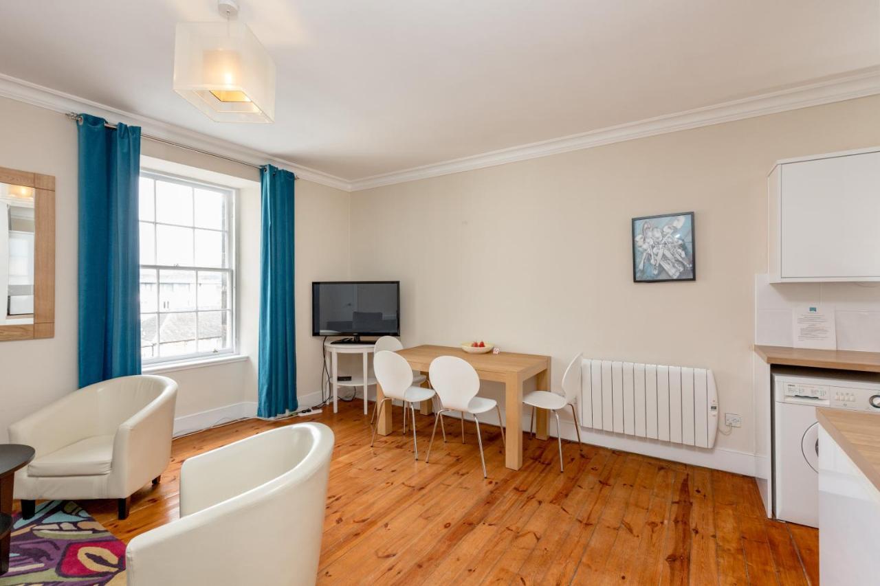 Silver Lining-Royal Mile Apartments เอดินบะระ ภายนอก รูปภาพ
