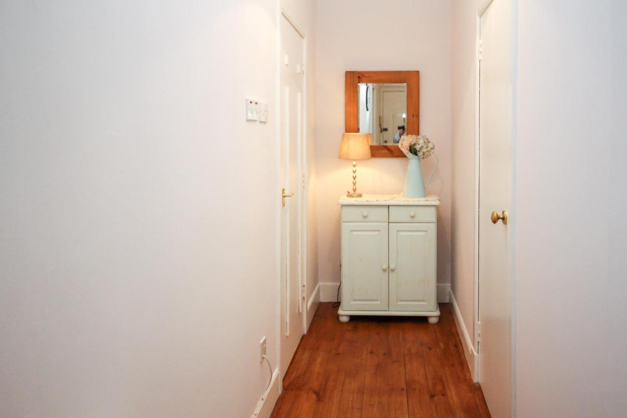 Silver Lining-Royal Mile Apartments เอดินบะระ ภายนอก รูปภาพ