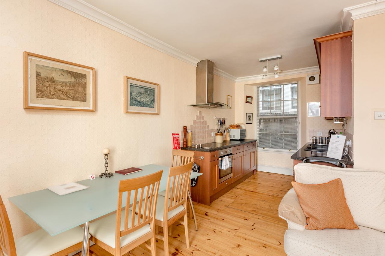 Silver Lining-Royal Mile Apartments เอดินบะระ ภายนอก รูปภาพ